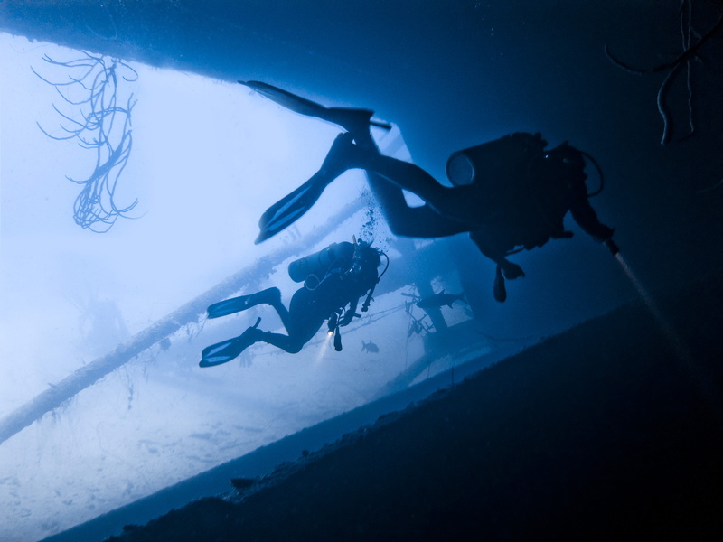 undersea, blue, underwater diving, exploration, sea, water, scuba diving, scuba, wreck, marine, aquatic sport, underwater, whipwreck, 2K, person, swimming