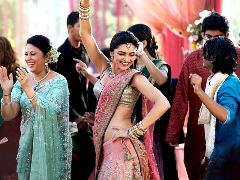 dress, emotion, happiness, people, padukone, clothing, pink, s, three quarter length, Female Celebrities, women, sari, dance, 720P, enjoyment, event, togetherness
