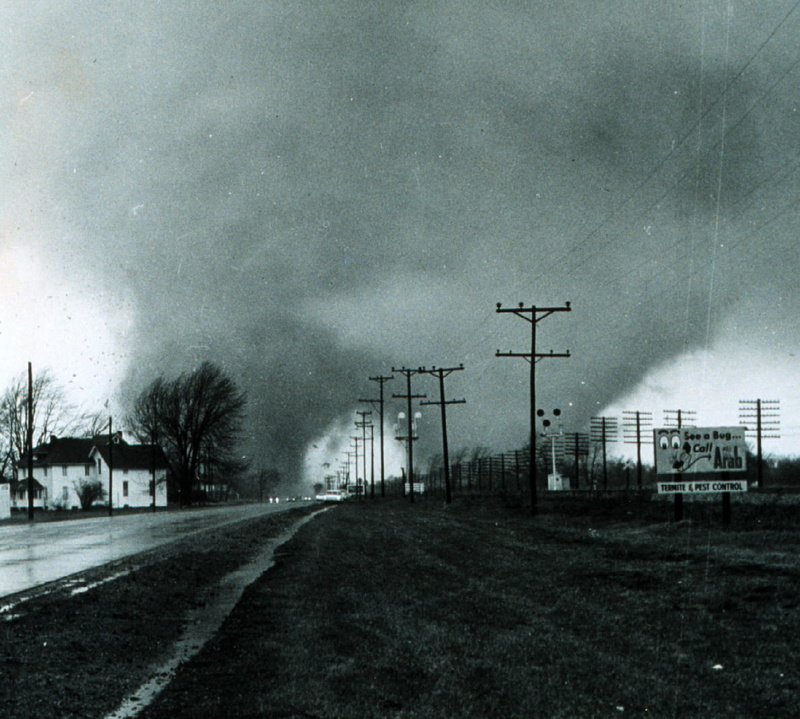 goshen, visual Art, black And White, street light, sign, concepts And Ideas, the way forward, Tornados, Indiana, cloud - sky, ominous, tree, transportation
