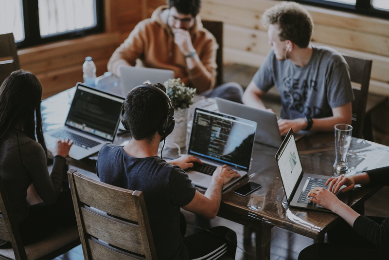 laptops, mid adult men, mid adult, uses, people, connection, laptop, using laptop, white, cooperation, communication, using, new business, macbook, sitting
