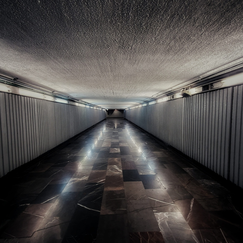 empty, direction, tiled floor, alone, footpath, tunnel, light at the end of the tunnel, light, arcade, long, pattern, lighting, infinity, bridge, illuminated
