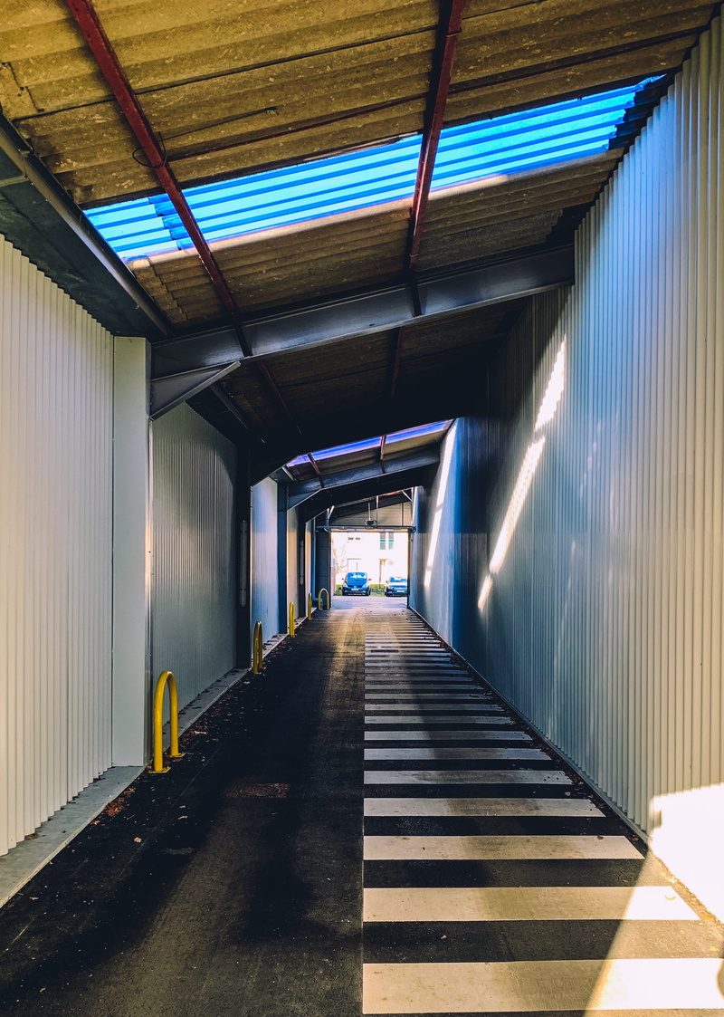tunel, building, arras, tunnel, underground walkway, built structure, city, ceiling, 2K, footpath, illuminated, street, arcade, lighting, indoors, underpass