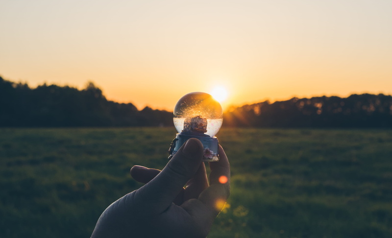 hand, orb, leisure activity, sunset, sun, 2K, snowglobe, outdoor, sunlight, sunrise, human hand, outdoors, lifestyles, vw, land, glass, orange color, outside