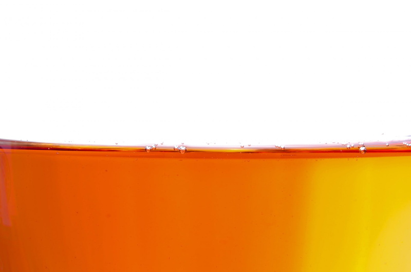 line, glass, white background, backgrounds, water, drink, background, drinking glass, red, close-up, colour, studio shot, yellow, abstract, bubble, 1080P