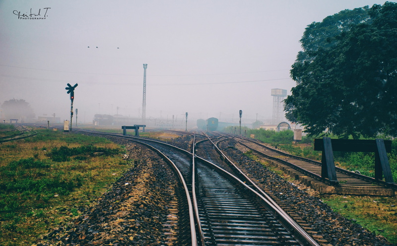 the way forward, day, vantage, fog, railroad track, outdoors, no people, nature, railway line, growth, direction, Motors, track, mode of transportation