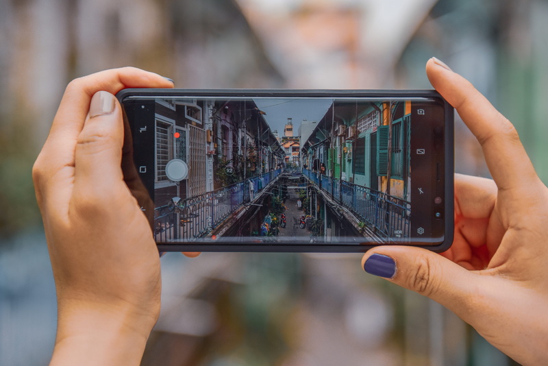 old building, architecture, cellphone, camera, smartphone, communication, buildings, android, finger, technology, phone, capturing, photographing, smart phone