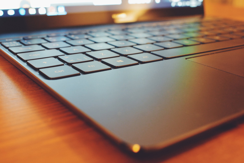 selective focus, computer part, indoors, computer, computer key, no people, communication, 4K, wireless technology, technology, computer network, laptop