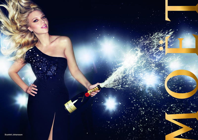 Scarlett Johansson, model, blonde, actress, pose, figure, champagne, dress, light, brand, squirt, lights, 2K, foam, advertising, bottle