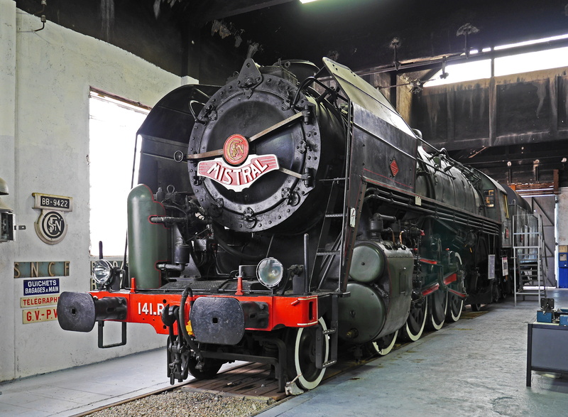 locomotive, transportation, public transportation, locomotive shed, no people, oldtimer, architecture, Sncf, universal locomotive, post war period, mode of transportation