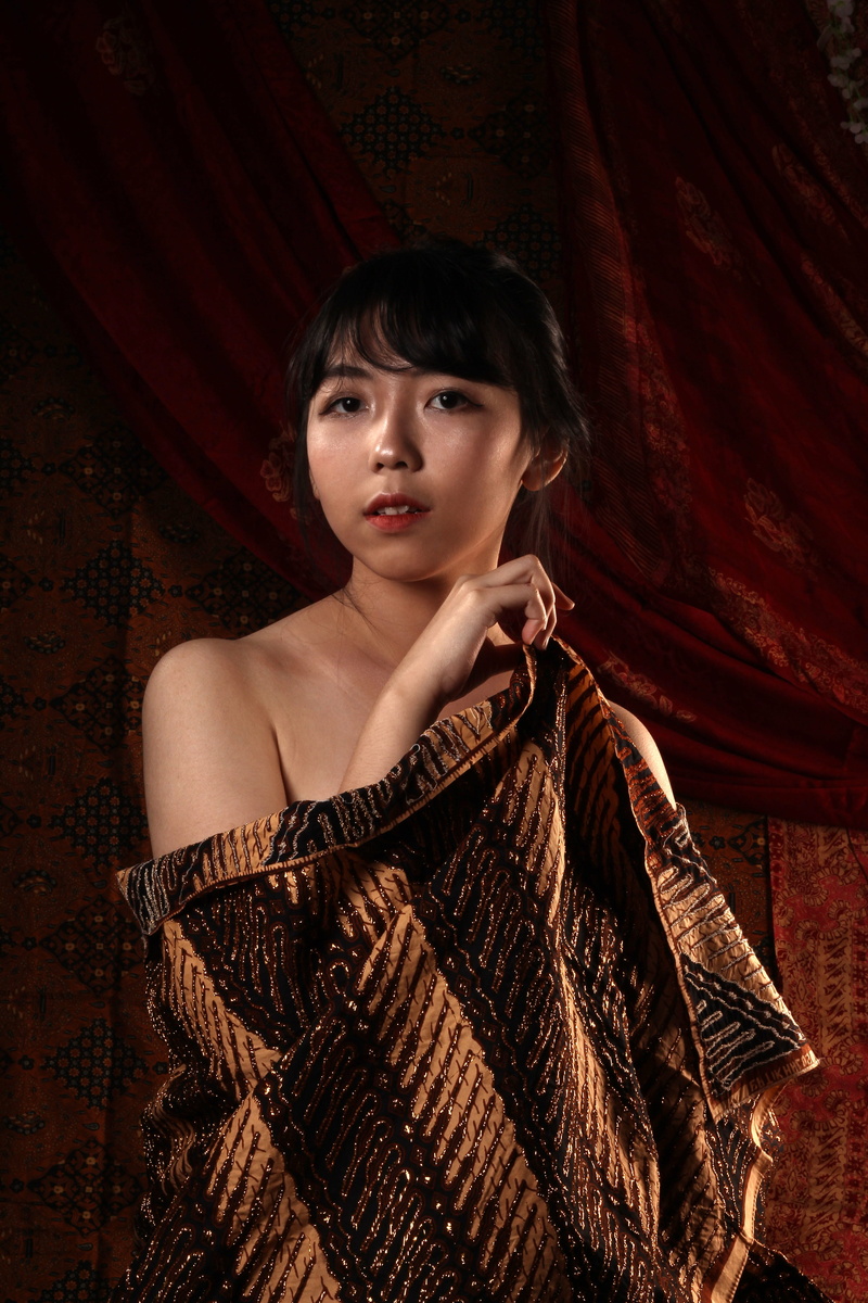 girl, beautiful woman, female, ethnic, indonesia, looking at camera, front view, beauty, indoors, adult, brown hair, hair, clothes, curtain, young adult