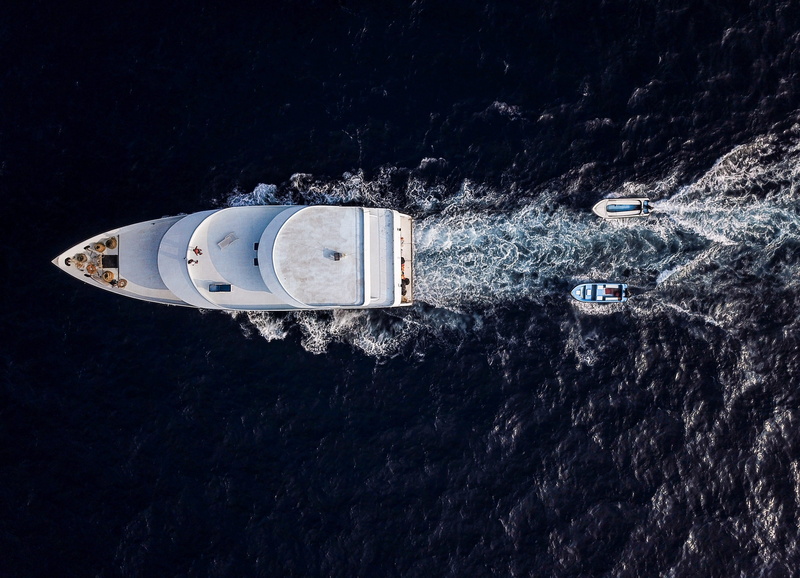 water, travel, connection, motion, yacht, day, travel destinations, close-up, black background, 4K, boat in open sea, technology, two, eye, electrical equipment
