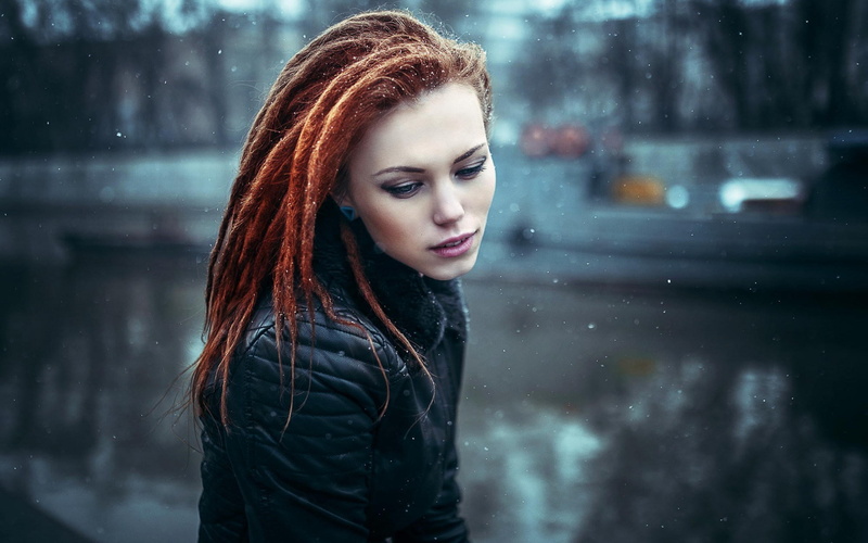 hair, 1080P, hairstyle, one person, beautiful woman, redhead, snowing, outdoors, clothing, young adult, looking, casual clothing, images of beautiful girl 1920x1200