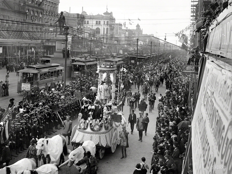 black, white, classic, architecture, retro, mardi, buildings, celebration, orleans, festive, people, floats, holidays, crowd, 2K, gras, parade, street