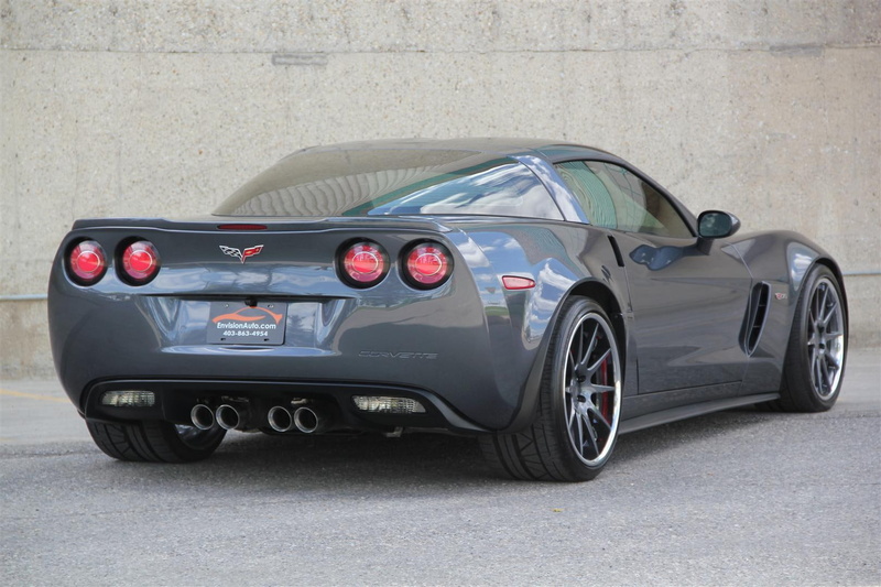 celebration, land vehicle, z06, silver colored, people, chevrolet, transportation, 2009, outdoors, 720P, architecture, travel, retro styled, corvette