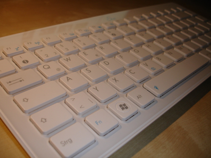computer part, computer key, input device, text, communication, wireless technology, chiclet keyboard, technology, periphaerie, close-up, connection, keyboard