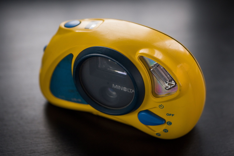 cd player, 5K, lamp, single object, stopwatch, accessory, clothing, goggles, strap, architecture, close-up, hardware, cassette player, headwear, car, mouse