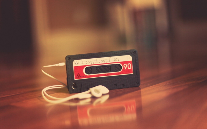 radio, entertainment, indoors, technology, wood - Material, tape, music, stereo, melody. song, listening, selective focus, sound Recording Equipment, table. red