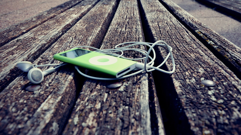 equipment, wood, communication, wireless Technology, high angle view, table, telephone, concepts, green, nature, no People, day, toy, headphones, selective focus