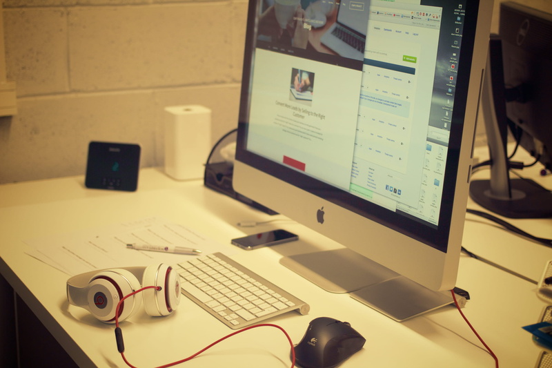 screen, business, computer monitor, website, communication, black, imac, device, furniture, desk, workstation, computer, table, indoors, connection, aluminum