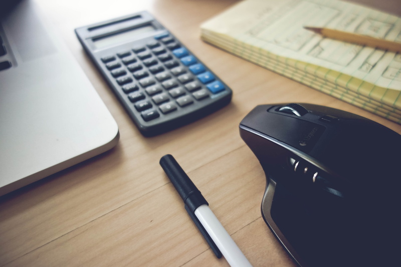 desk, wireless technology, laptop, connection, calculating, essentials, pen, corporate business, technology, 5K, keypad, furniture, note pad, mouse, notepad