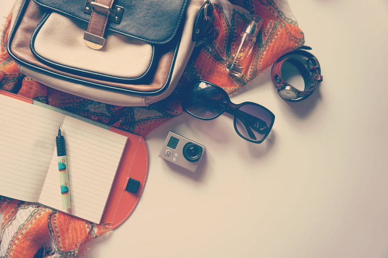 no people, sports, close-up, wristwatch, black, bag, fashion, purse, 1080P, gopro, table, book, still life, framed, pro, personal accessory, jewelry, scarf