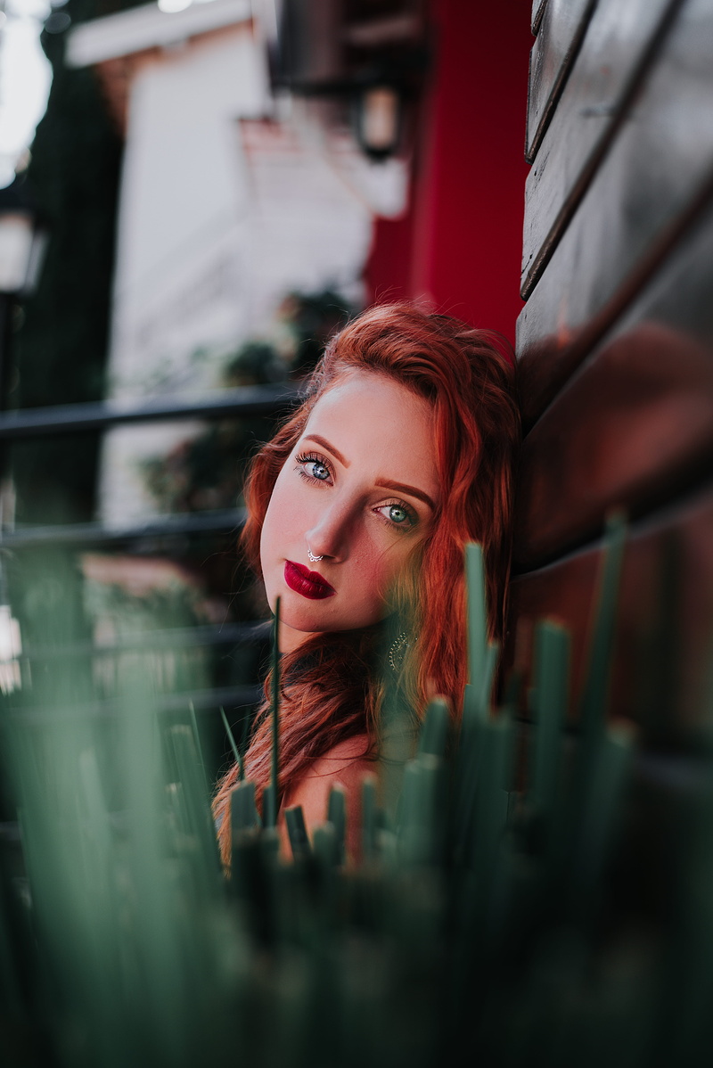 pose, fashion, 5K, hair, red hair, photography, model, wall, headshot, real people, leisure activity, beauty, adult, lifestyles, red head, looking at camera