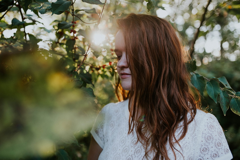 contemplation, nature, cheerful, white shirt, hairstyle, shallow, one Person, tree, outdoors, adult, brown Hair, young Adult, leisure activity, wavy hair