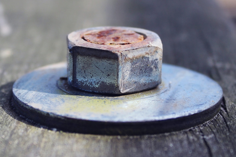 outdoors, dirty, railing, run-down, allen, rusty, connection, single object, mount, mother, industry, nut - fastener, selective focus, Screw, wood - material