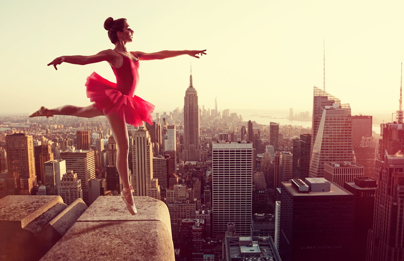 2K, dance, home, panorama, ballerina, the city, roof, hairstyle, height, figure, on the edge, girl, brown hair, in red, pose, grace, dress, Pointe shoes