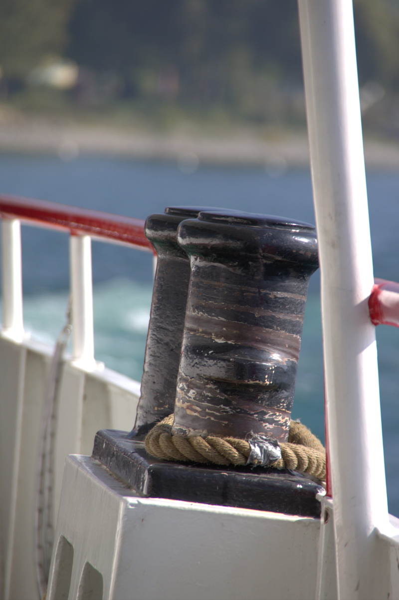 metal, human hand, shipping, finger, port, bollard, outdoors, sea, nature, transportation, dew, boat, mode of transportation, investors, ship, railing