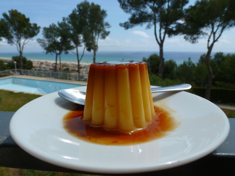 healthy eating, beside, 1080P, tree, sweet food, spoon, caramelized, nature, delicious, close-up, food and drink, Dessert, refreshment, Sweet, sauce, gray