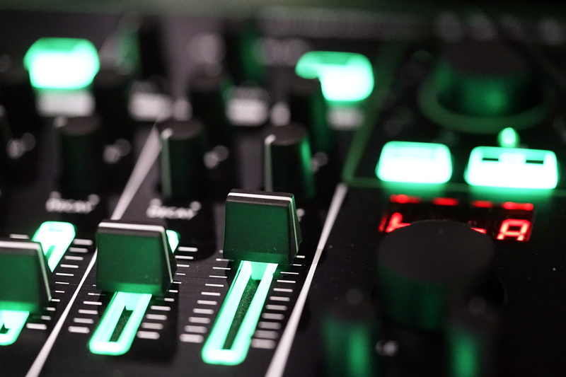 knobs, sound mixer, indoors, sound, connection, full frame, computer, gadget, number, illuminated, radio, 5K, stereo, dj, text, deejay, communication
