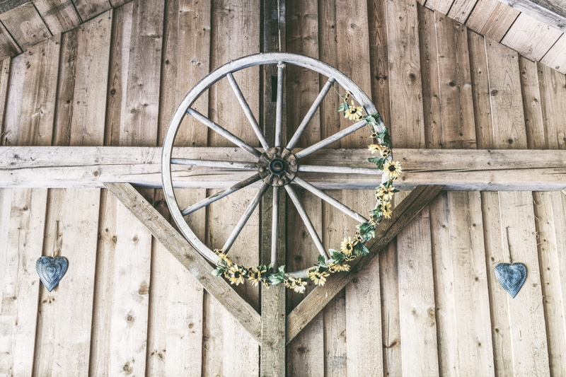 built structure, wood - material, 5K, shape, hut, bavaria, circle, closed, pattern, no people, wall - building feature, wooden slats, design, coach, geometric shape