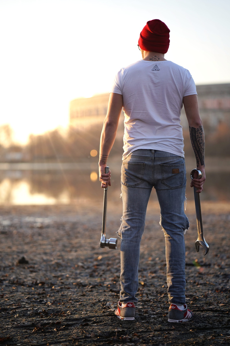 footwear, clothing, dutzendteich, men, young adult, mood, portrait, shoe, rear view, leisure activity, water, shirt, sky, hairstyle, lake, nature, jeans