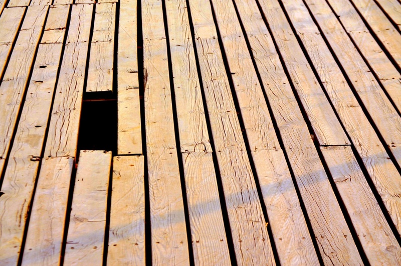 boardwalk, wood - Material, material, repetition, timber, backgrounds, no people, plank, broken, brown, outdoors, built structure, full frame, pattern