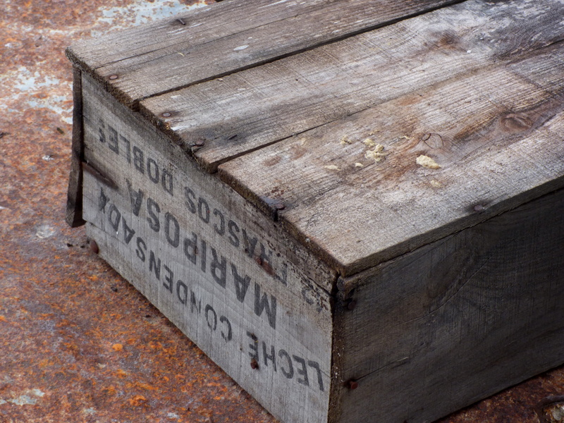 nature, close-up, container, box, day, outdoors, old wood, crate, metal, wood - material, old, focus on foreground, wood, textured, weathered, built structure