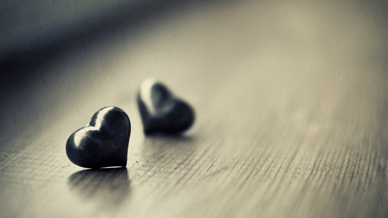 1080P, black, fruit, heart shape, selective focus, close, restraint, healthy eating, business, freshness, brown, vignette, food, wood grain, romantic