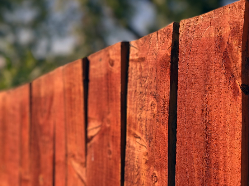 day, brown, outdoors, barrier, tree, wood - material, gate, textured, sawn wood, garden, red, focus on foreground, nature, in a row, orange, slats, 8K