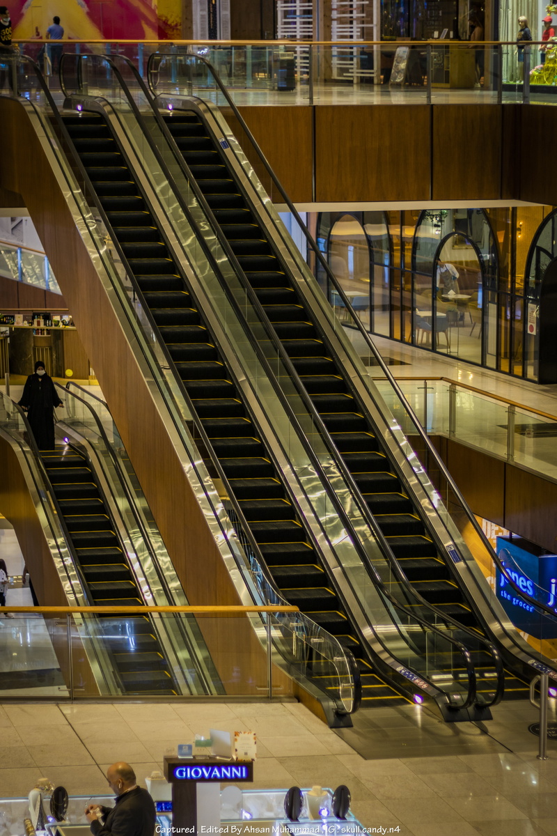 shopping mall, 5K, symmetry, outdoors, food truck, street art, Burj Khalifa, Dubai, interior design