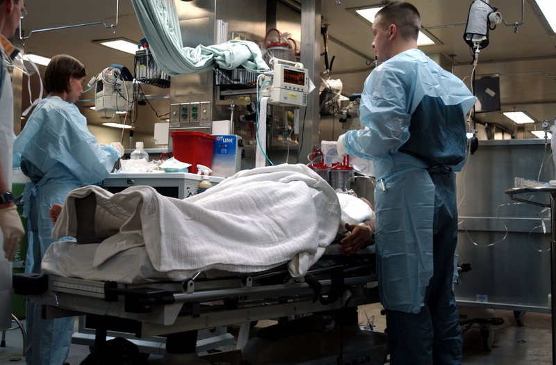 healthcare worker, healthcare and medicine, men, patient, bed, young adult, weraing, us navy, group of people, occupation, lying down, comfort ship, 2K