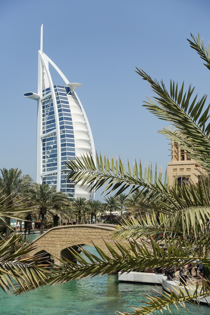 burj al arab, built structure, burj al arab jumeirah, clear sky, hotel, outdoors, heat, nature, no people, swimming pool, plant, tree, travel, souk, city