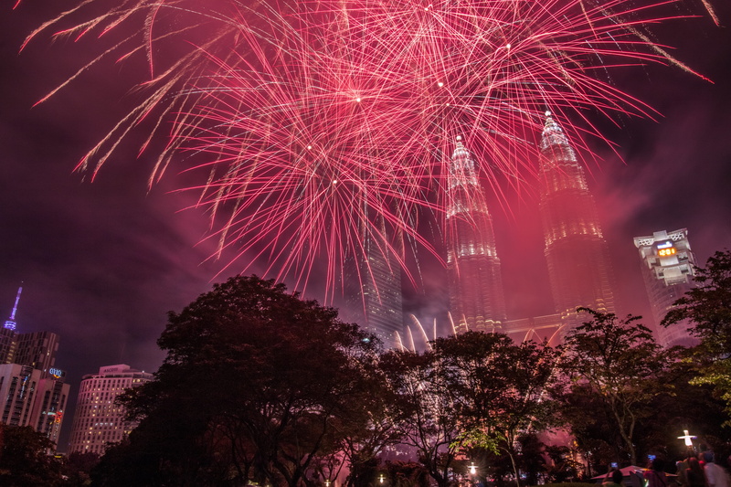 christmas, nature, bright, explosion, light, event, new years eve, 5K, skyscraper, new year, nightlife, cityscape, flash, sky, outdoors, illuminated, built structure