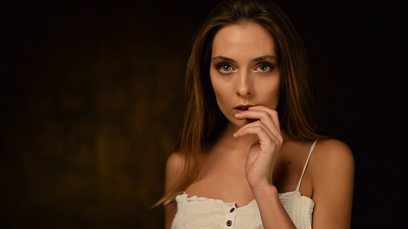 face, portrait, finger on lips, women, 1080P, Amina Katinova