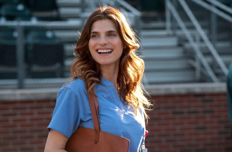 young adult, focus on foreground, smiling, adult, architecture, looking at camera, long hair, young women, fashion, women, beauty, standing, happiness