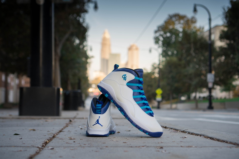 day, street, outdoors, buzz, shoes, tree, blue, selective focus, protection, city, building exterior, 5K, charlotte, security, nature, jordan x charlotte