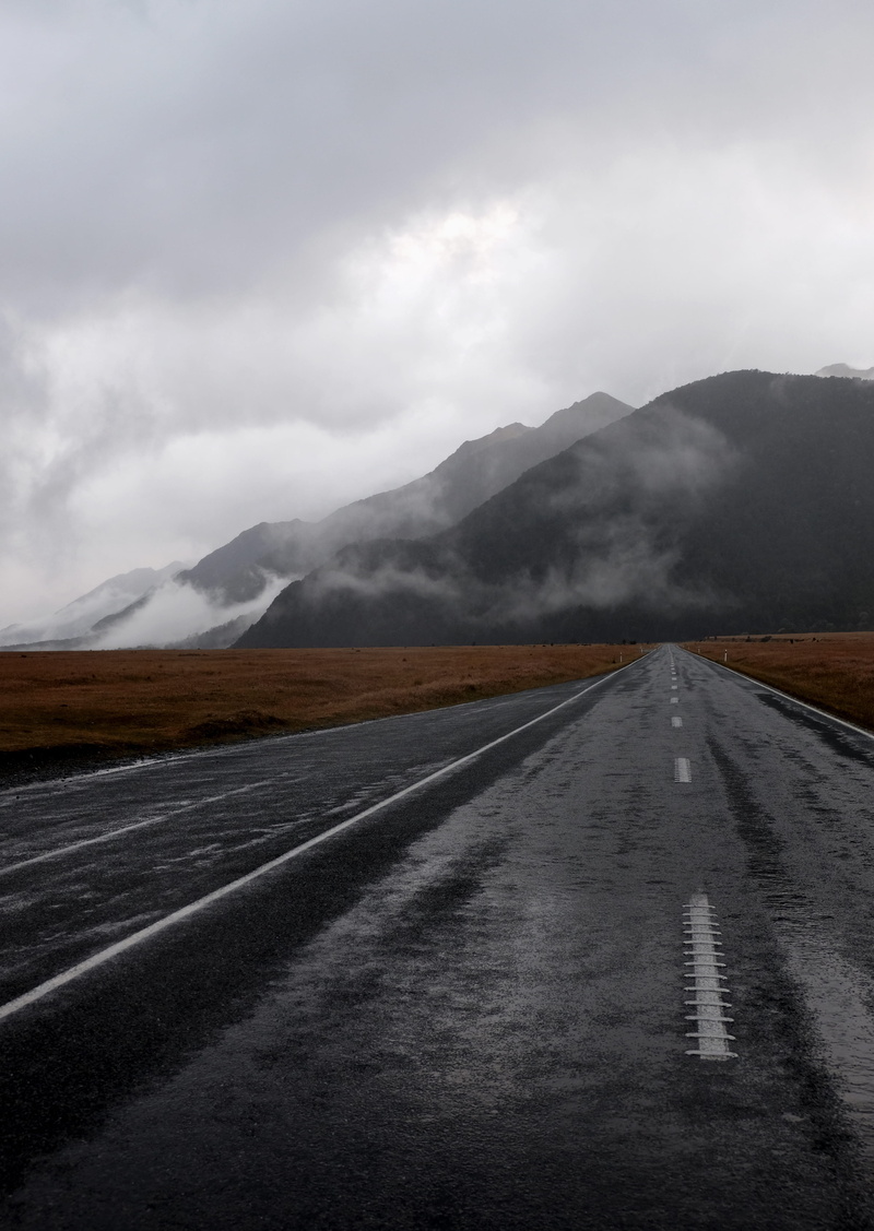 mountain, nature, 4K, new zealand, dividing line, diminishing perspective, roads, landscape, marking, sign, fog, fiord, symbol, scenics - nature, mountain range