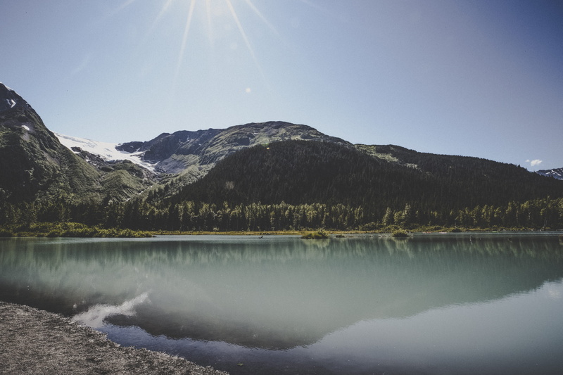 mountain range, 4K, sky, water, lake, nature, united states, pine tree, outdoors, non-urban scene, trees, tranquility, idyllic, snow, mountians, alaska