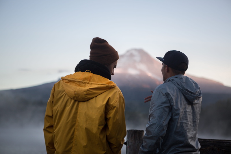 waist up, friendship, two people, hat, real people, nature, leisure activity, brown, human, cap, beauty in nature, pants, portrait, jeans, standing, casual clothing