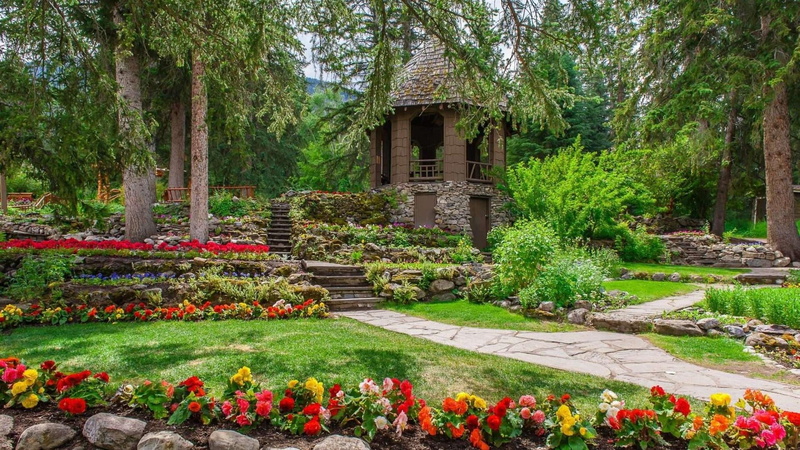 cave avenue, built structure, growth, formal garden, flowering plant, footpath, architecture, green color, building exterior, national park, 1080P, garden