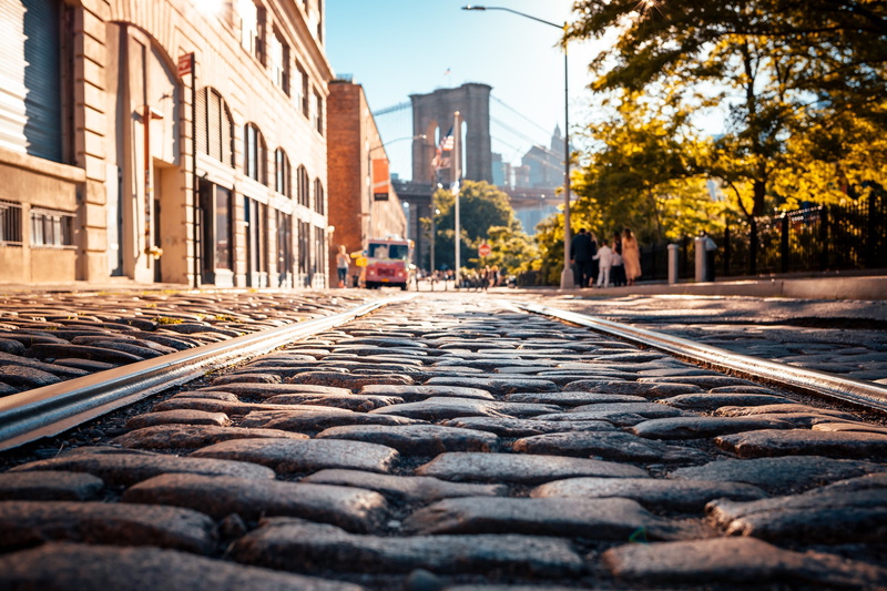 NYC, people, pavements, park, United States of America, USA, street, New York, stones, 2K, city, sunlight, road, buildings, trees, Brooklyn Bridge, bridge